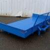 Benne basse bleue spécifique pour chutes à plat