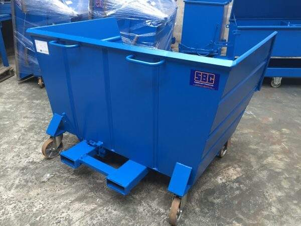 Benne bleue pour déchets lourds 1800L