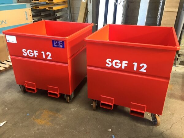 SB41 - Benne pour chariot à tête rotative avec fourreaux sous cuve – Image 5