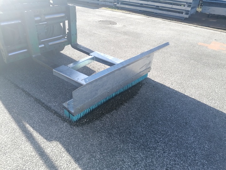 CH-LB - Cleaning blade with brush - Image 3